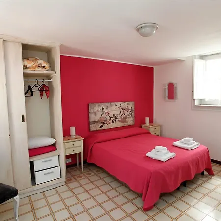 Liberta Bed & Breakfast 2*